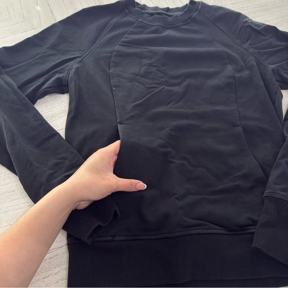 Lululemon Scuba Crew Size 6 - Picture 2 of 9